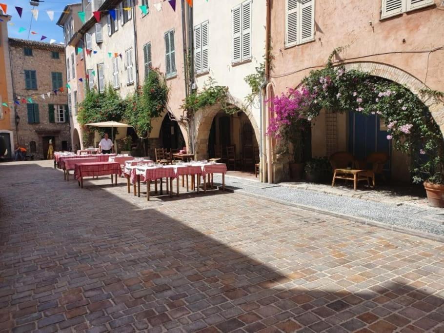 Appartement Situe Place Des Arcades A Biot A 4 Min De La Mer Et Des Plages エクステリア 写真